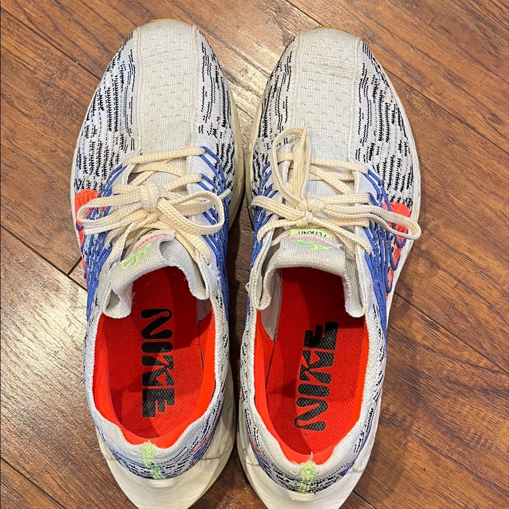 Nike ZoomX Running Shoes - Picture 7 of 9